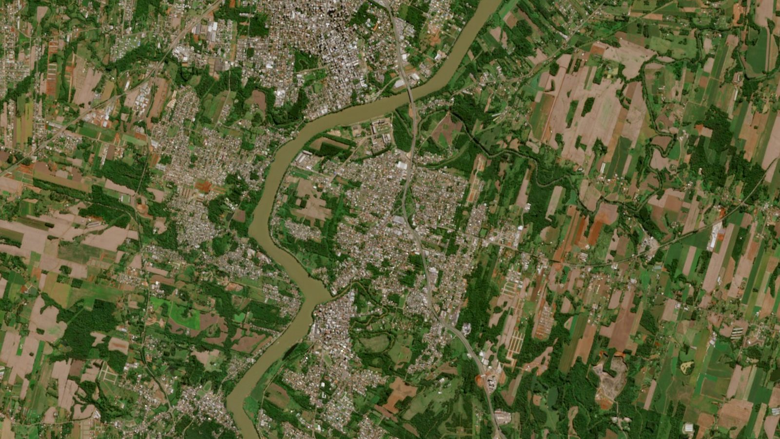 Taquari valley near Estrela before the flood, Sentinel-2 true colour, 21 April 2024